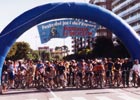 Arco de llegada azul